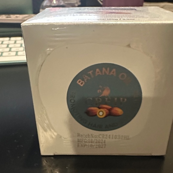 Batana Oil for Hair and Skin Health - Picture 5 of 5